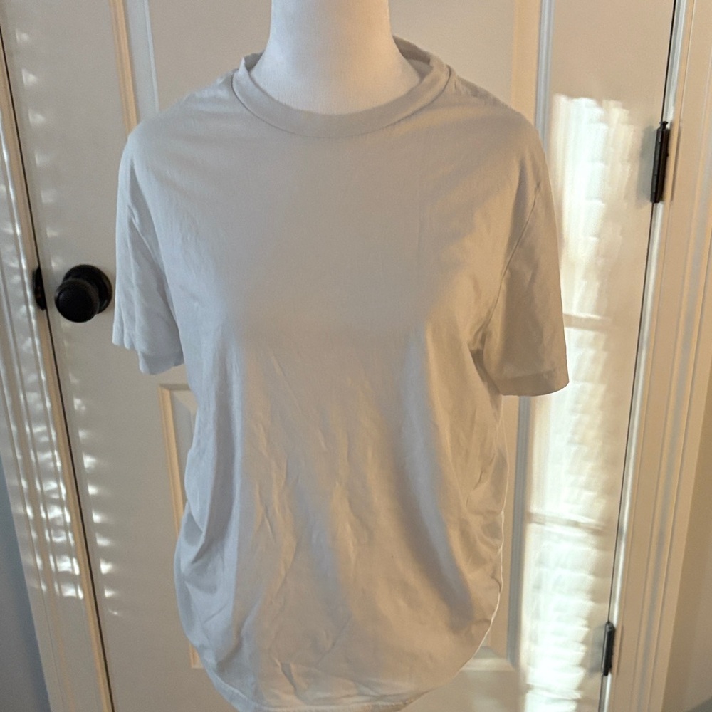 Old Navy Men's Light Gray Short Sleeve Tee